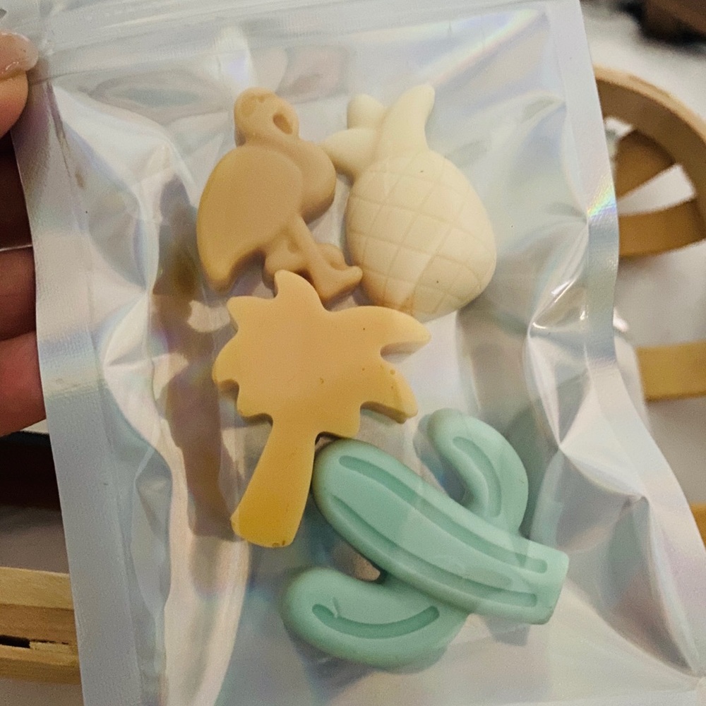 🍍Mini soap bars!! 🍒 - Picture 2 of 3